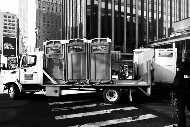 Best Portable bathroom rental  in Chesterfield, IN